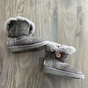 Deals for Kids Ugg Fold Over Boots 